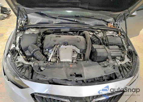 2020 Buick Regal Tourx Essence z USA, uszkodzony, nr VIN W04GV8SX8L1009224